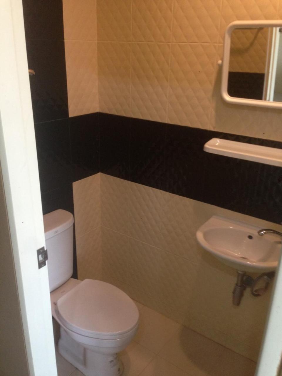 Kim Casa Otel Nakhon Sawan Oda fotoğraf